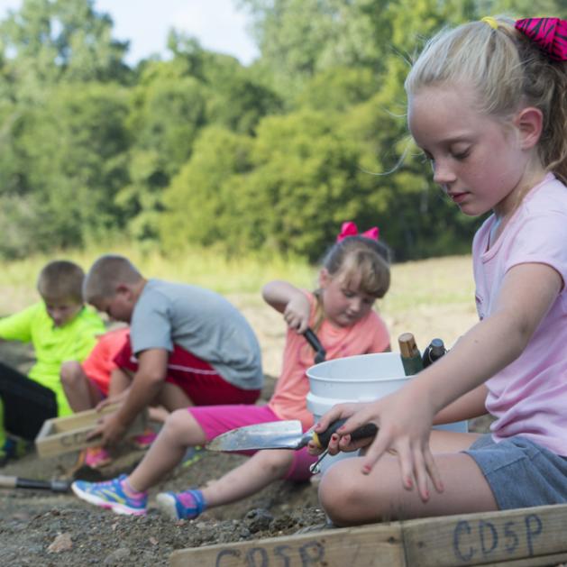 Children looking for diamonds at Crater of Diamonds