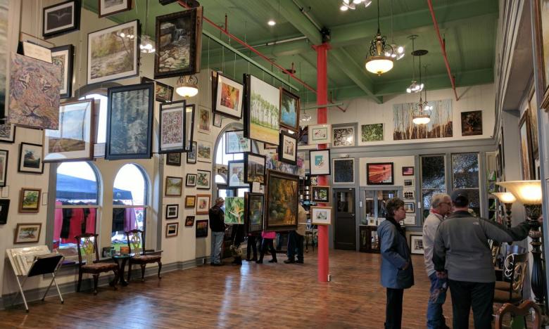1894 Art Gallery
